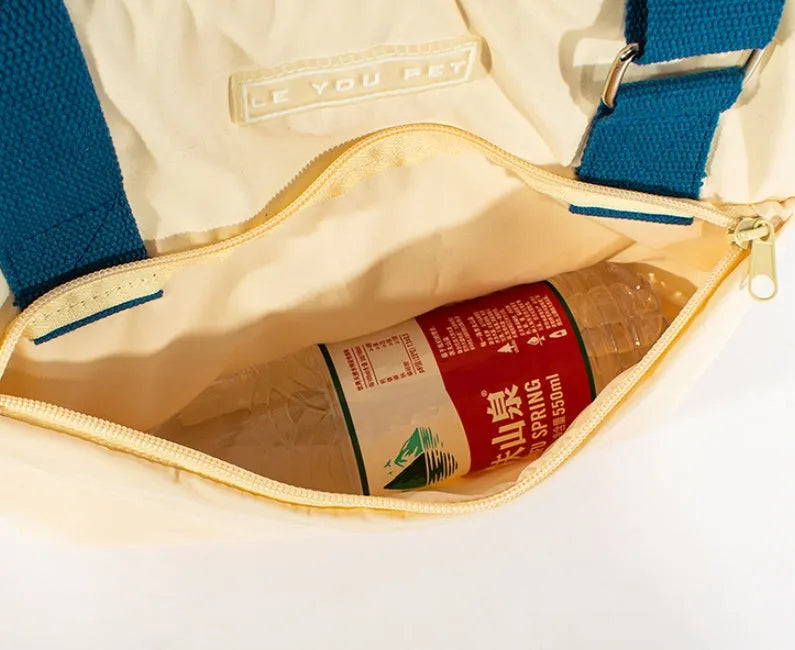 White portable cat bag made of peach skin velvet with cotton belt, measuring 45x35x26.5cm