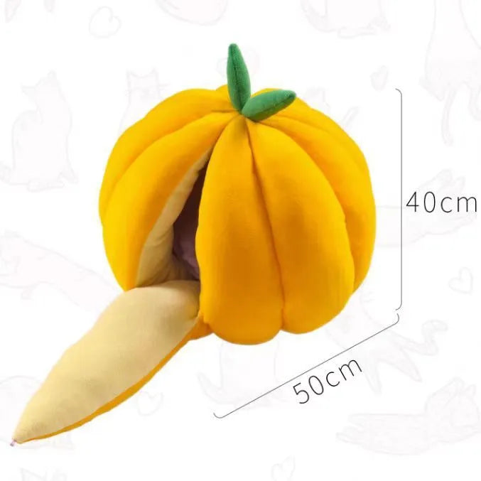 Semi-enclosed pet pumpkin nest in orange PP cotton coralline fabric for cats and small dogs