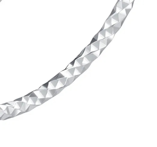 S925 sterling silver thin ring for women geometric style on white background