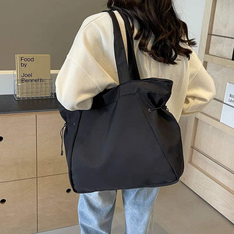 Soft Oxford cloth folding tote bag in a street-trend style, shown in one of its five colour options.