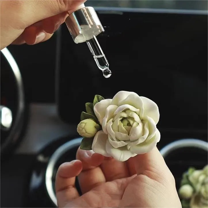 Jasmine solid car perfume vent clip with gypsum base in off-white colour