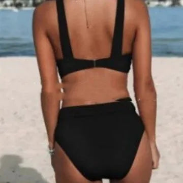 Women's solid colour bikini with adjustable straps and high-coverage briefs in black, navy blue and purple pink