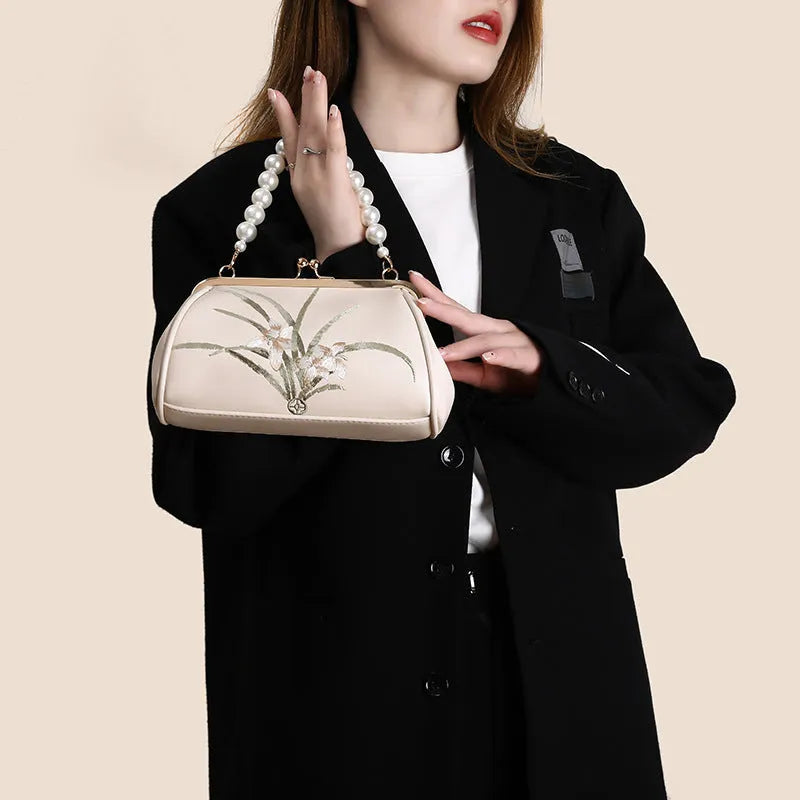 Beige PU women's embroidered shell shape shoulder bag for casual wear