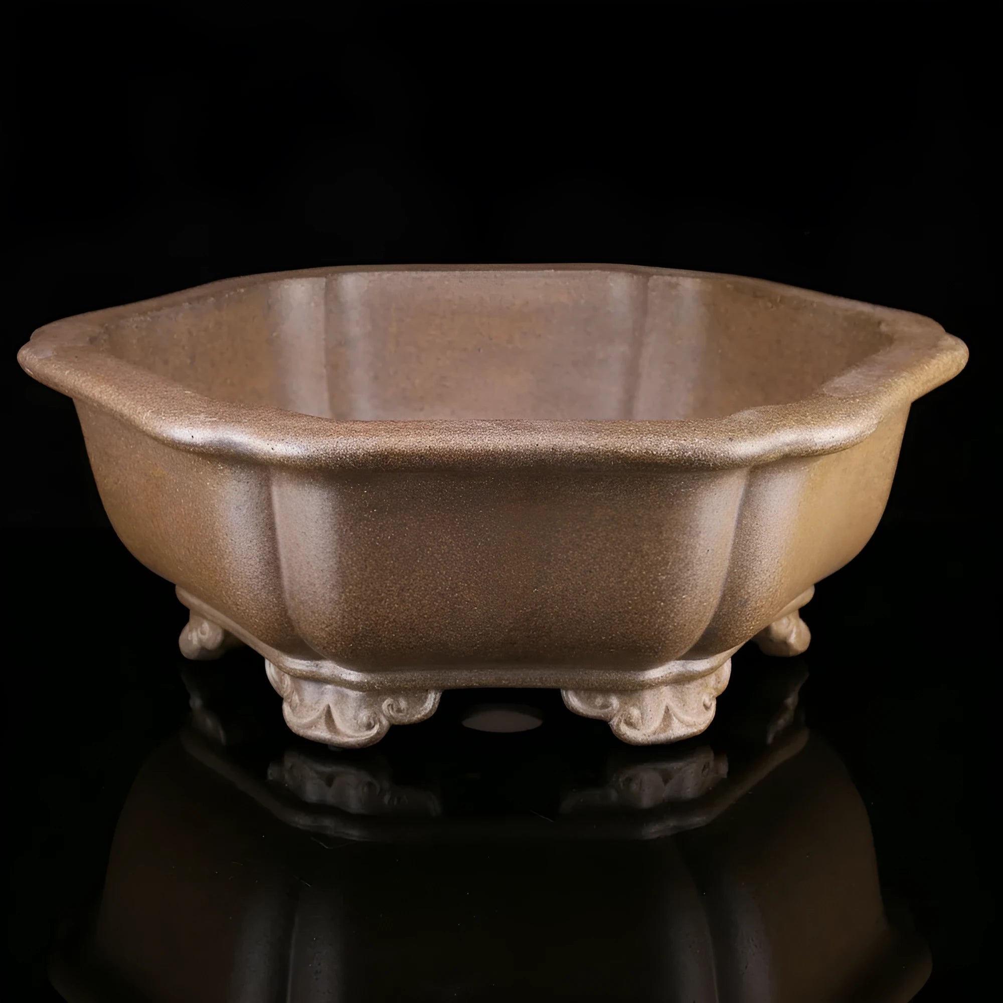 Handmade purple sand bonsai basin shown in hexagonal and begonia styles for Pinus taiwanensis cultivation
