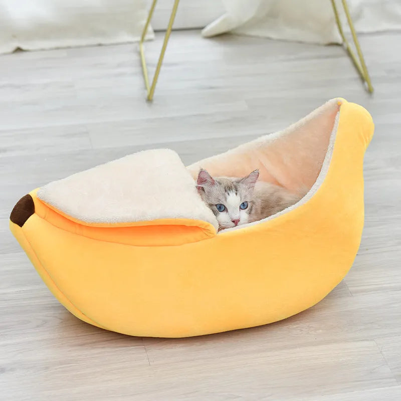 Round long hair cat's nest with removable cover in green, size L, on floor