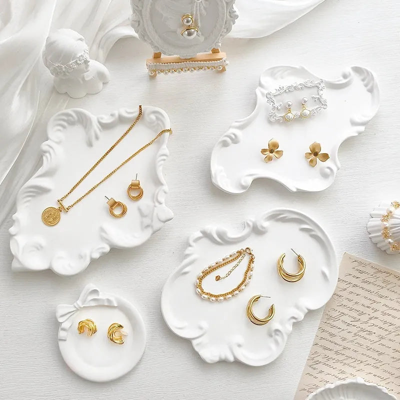 European-style Baroque gypsum jewellery display plate with ornamental detailing, available in tray, bow board, and wing plate sizes