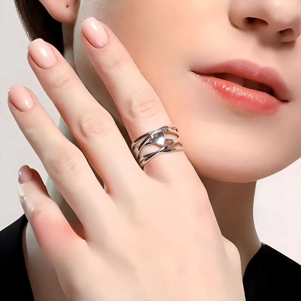 Heart French Simplicity Hollow Line Ring in silver colour, unisex copper geometric double love ring