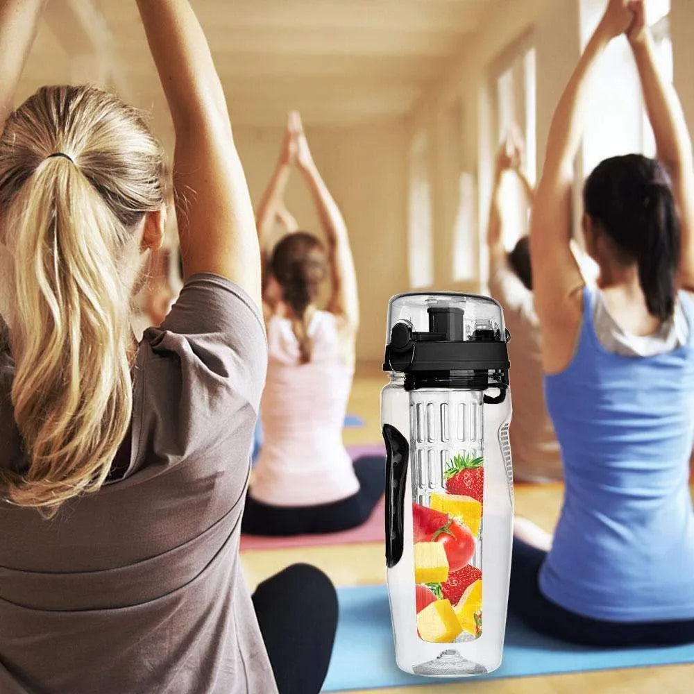 32oz Tritan fruit infuser water bottle with leakproof cap and infuser insert, 1000ml capacity