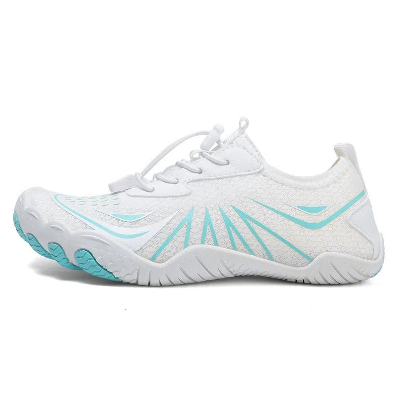 Breathable non-slip quick-drying hiking shoes in black and white with Lycra fabric upper