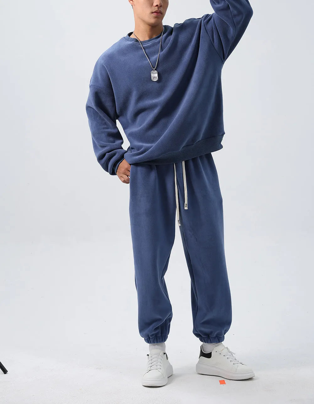 Men's polar fleece sports suit with crew neck coat and padded trousers in winter colours