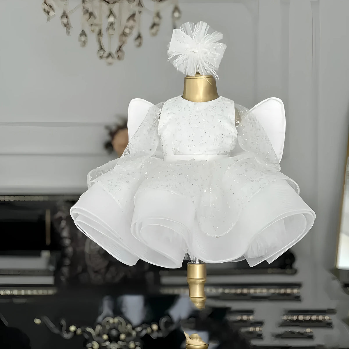 White polyester princess dress for girls with hair accessory, suitable height 80-140cm