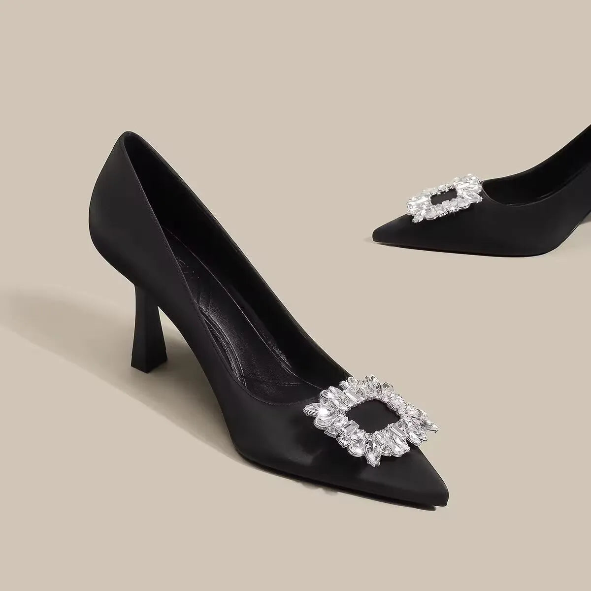 Women's French pointed mid-heel pumps in solid colour with stiletto design and microfibre upper