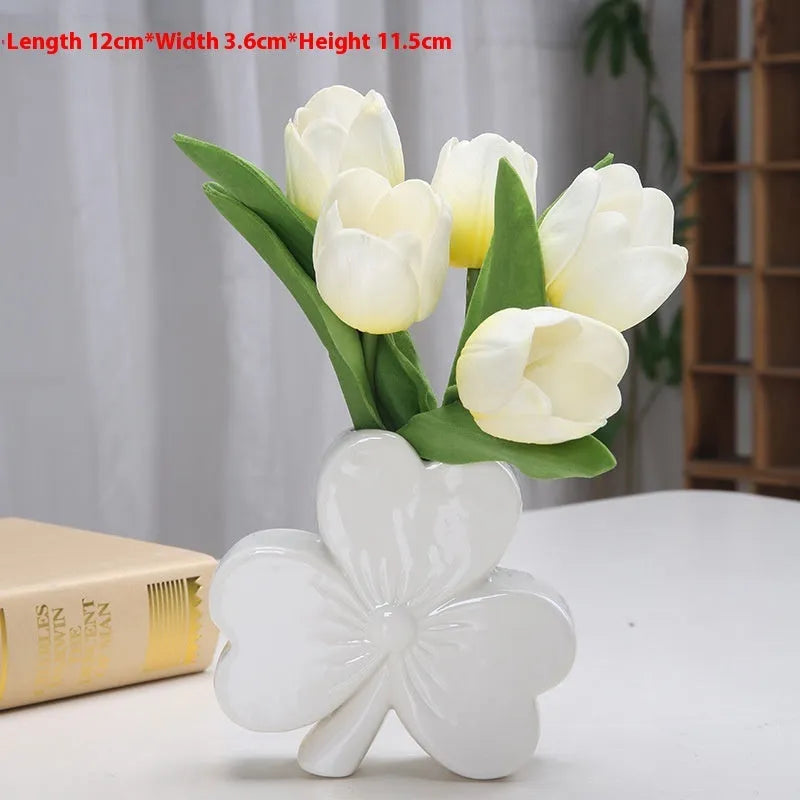 European-style white porcelain ceramic vase in light green, pink, red, or white colour for desktop flowers.