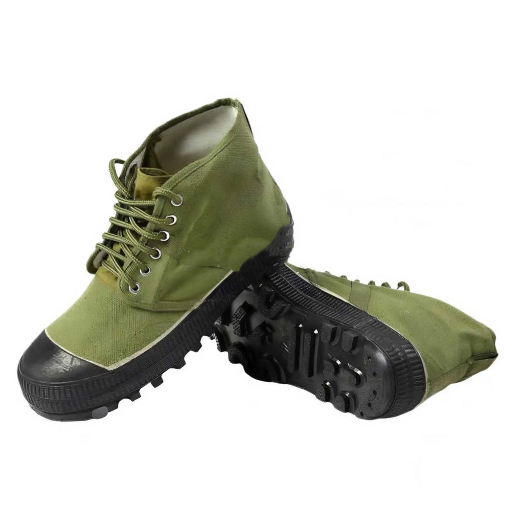 Anti-slip anti-odour outdoor work safety shoes in army green high-top design