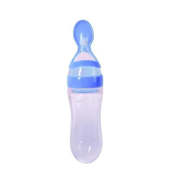 Clear disposable 18 oz paper drinking cup with a blue coloured lid on a table.