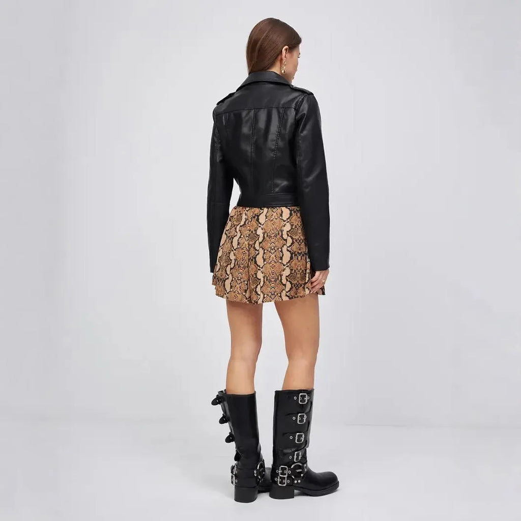 Women's black retro-style PU leather coat with regular sleeves and 50cm length