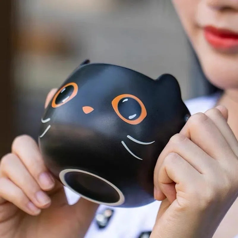Black ceramic cat-shaped mug with pumpkin and spoon lid design for couples