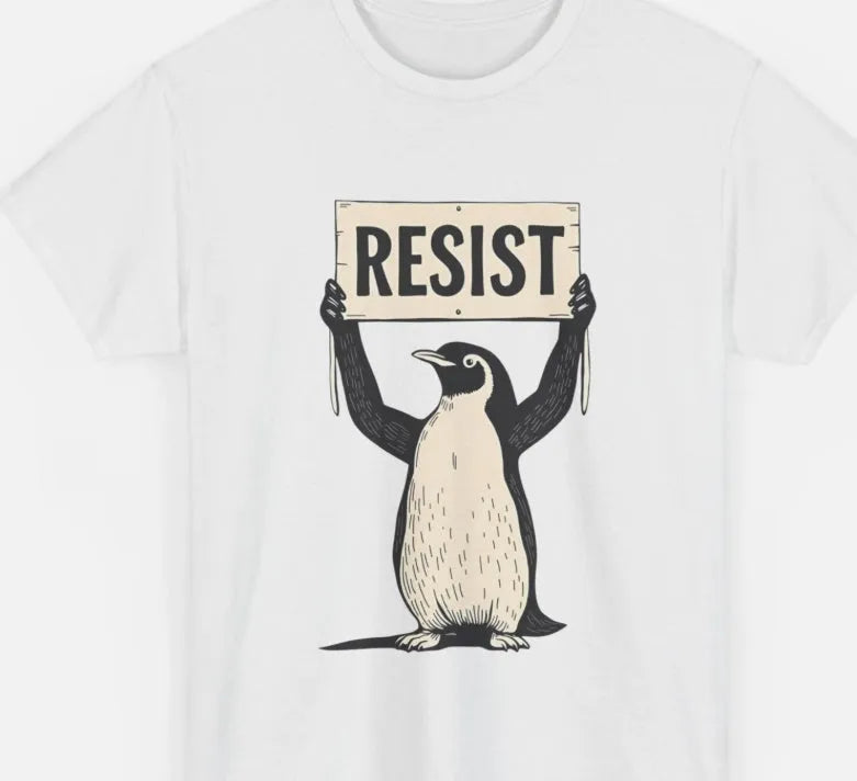 100% cotton summer T-shirt with loose short sleeves in black, green or white colours