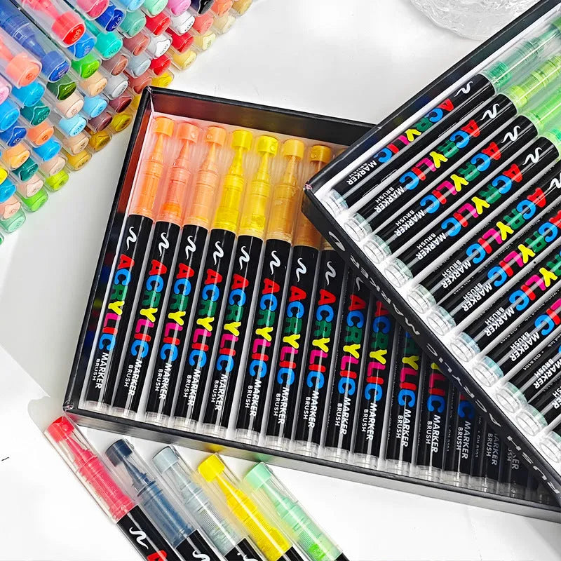Set of straight liquid acrylic marker pens with soft heads for art hand painting and graffiti work