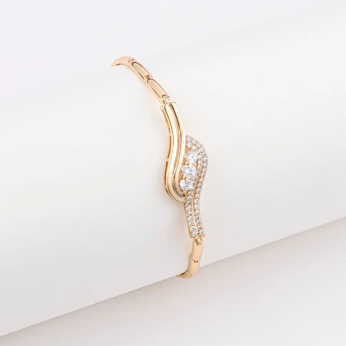 18K gold-plated brass women's bracelet with butterfly clover motif and zircon stones