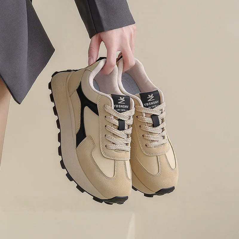Women's low-top platform sports shoes in three colours with a lace-up front and flat rubber sole.