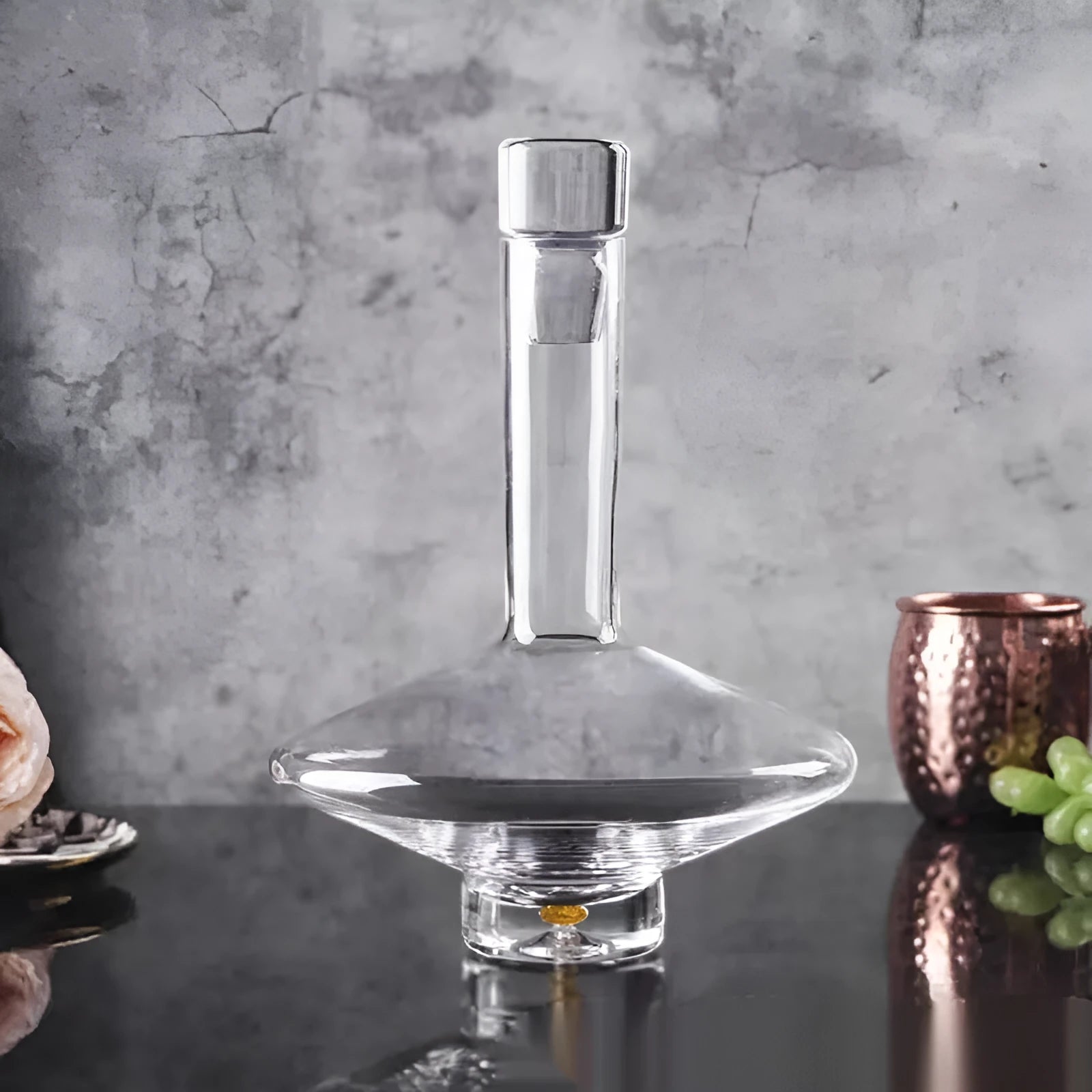Modern light luxury glass wine set with single cup in simple style for model room or home decor