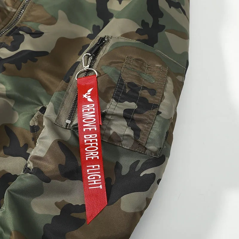 Thickened camouflage plus size men's coat with side pockets, regular fit, long sleeves, straight hem, no hood