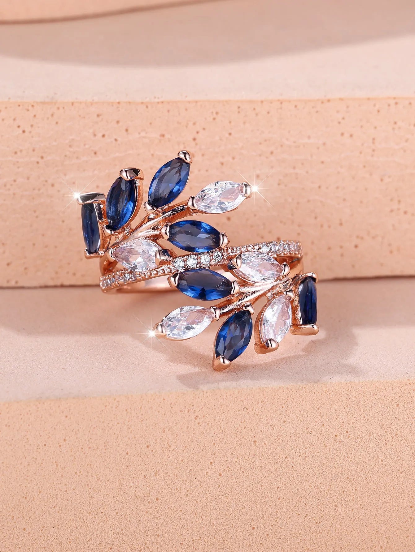 Adjustable horse eye zircon leaf fashion ring in rose gold and platinum plating options
