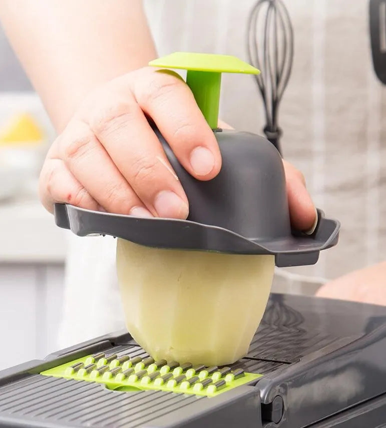 Multifunctional vegetable cutter with 7 stainless steel blades and wheat straw body in black, 31.8 cm