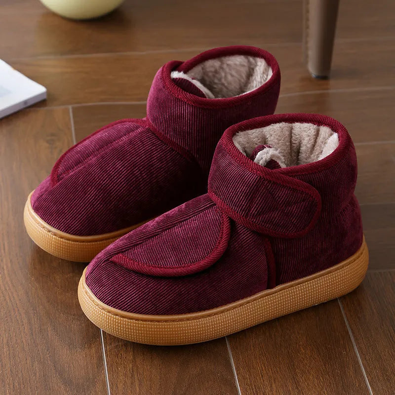 Large opening warm boots with anti-slip rubber soles for men and women, unisex slip-on design in wine red