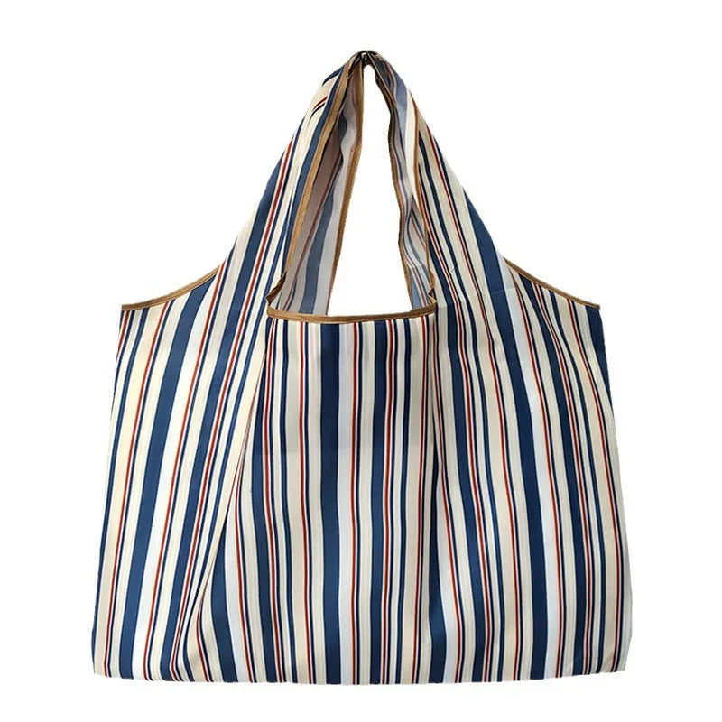 Oxford cloth reusable folding bag 40x40cm in Classic Black on plain background