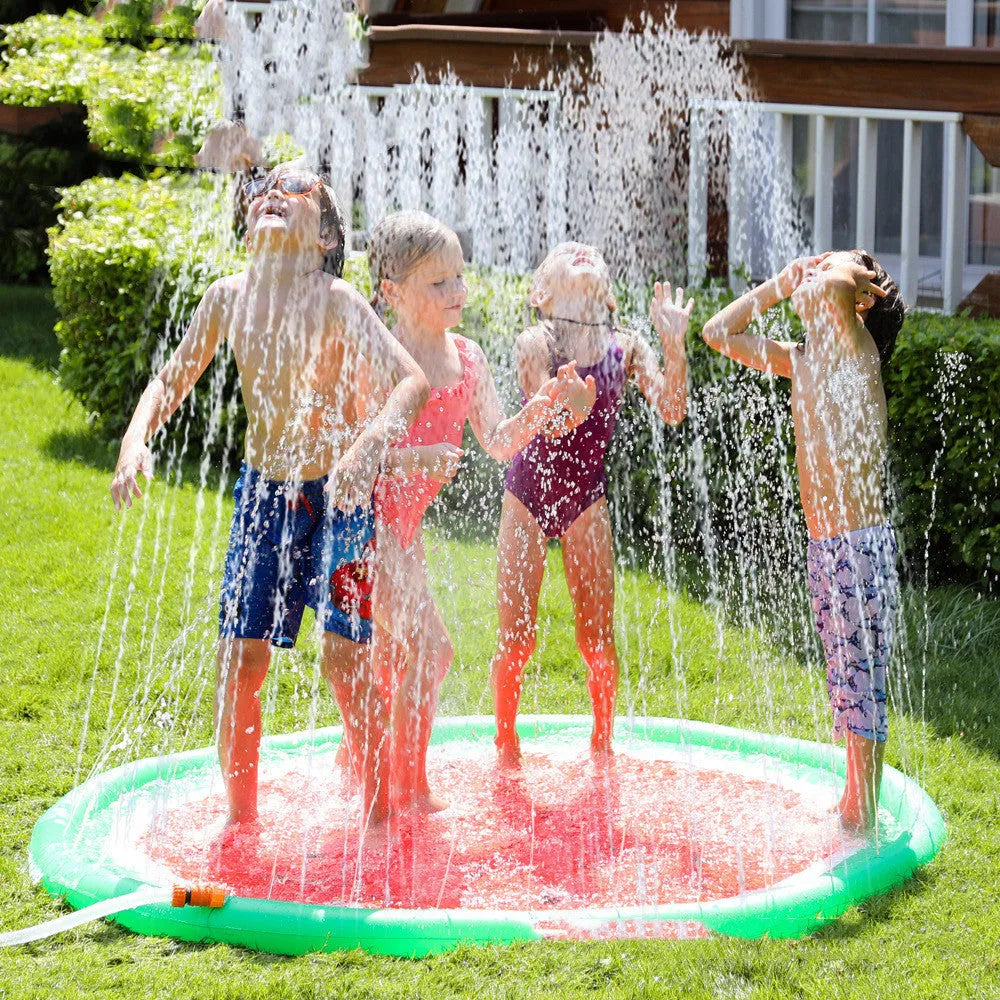Children's water spray mat 170x170cm watermelon print on grass with water spray active
