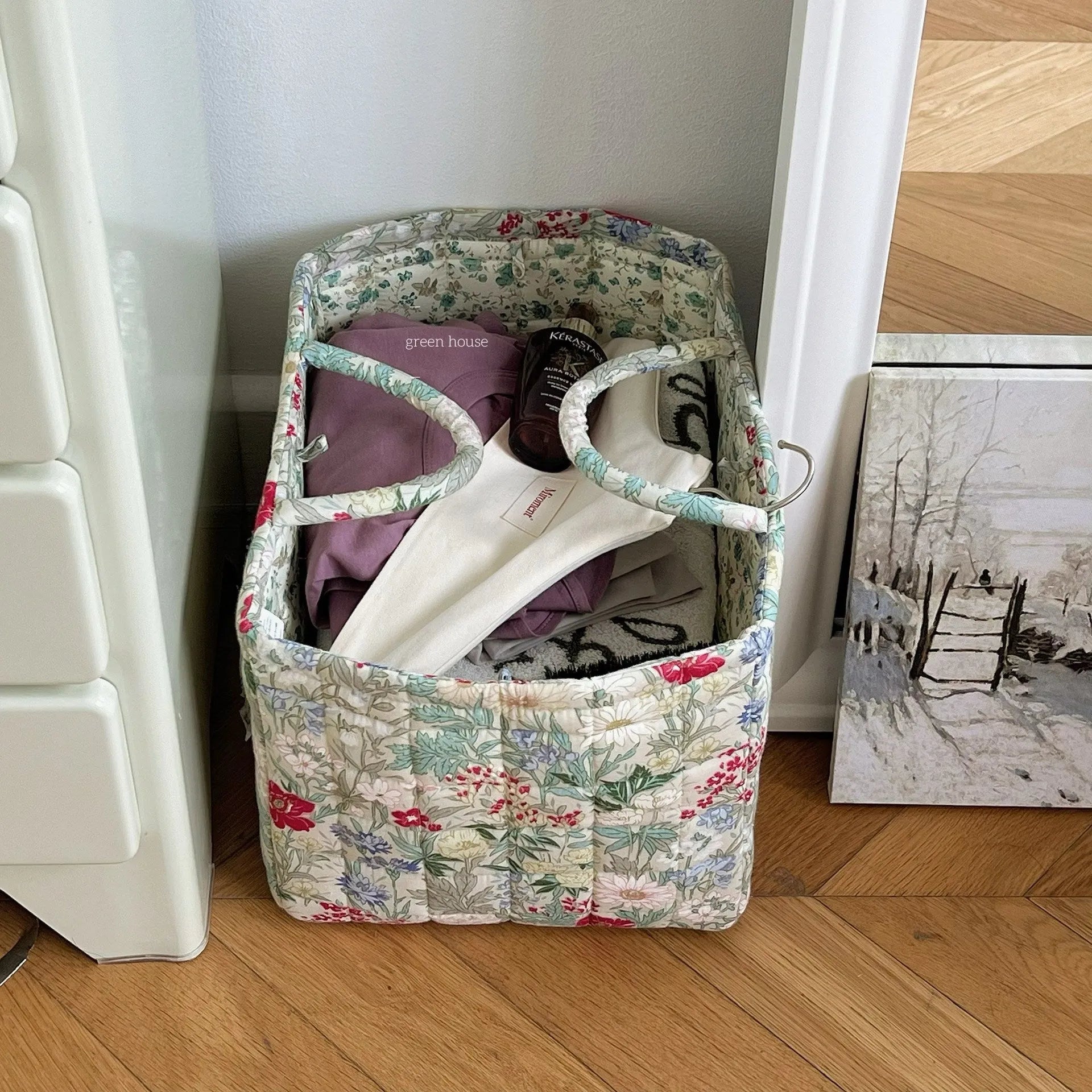 Cotton and linen pastoral floral patchwork storage basket with 14L capacity, 27x32.5cm dimensions, 26cm height, sealing lid, multiple colour options