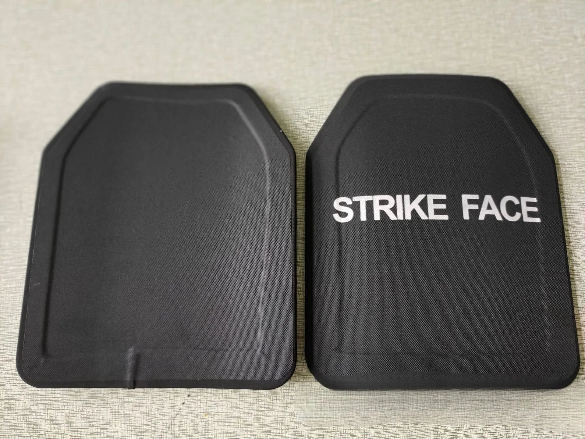 Black polyethylene ceramic plate armored vest size L with cutting angle plate shape for security protection