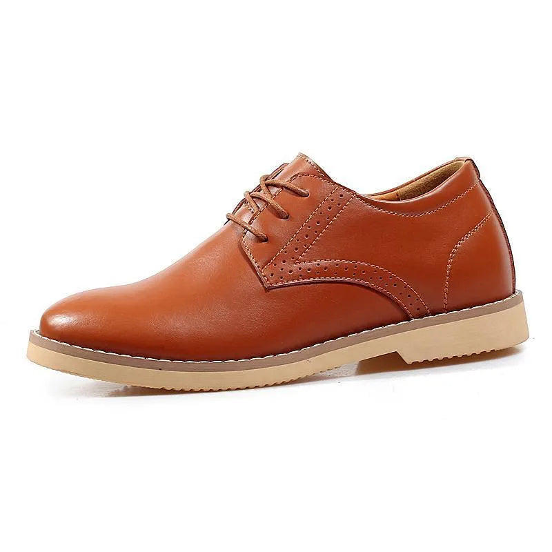 Men's cowhide leather casual shoes with rubber sole, low top, and height-increasing design in black