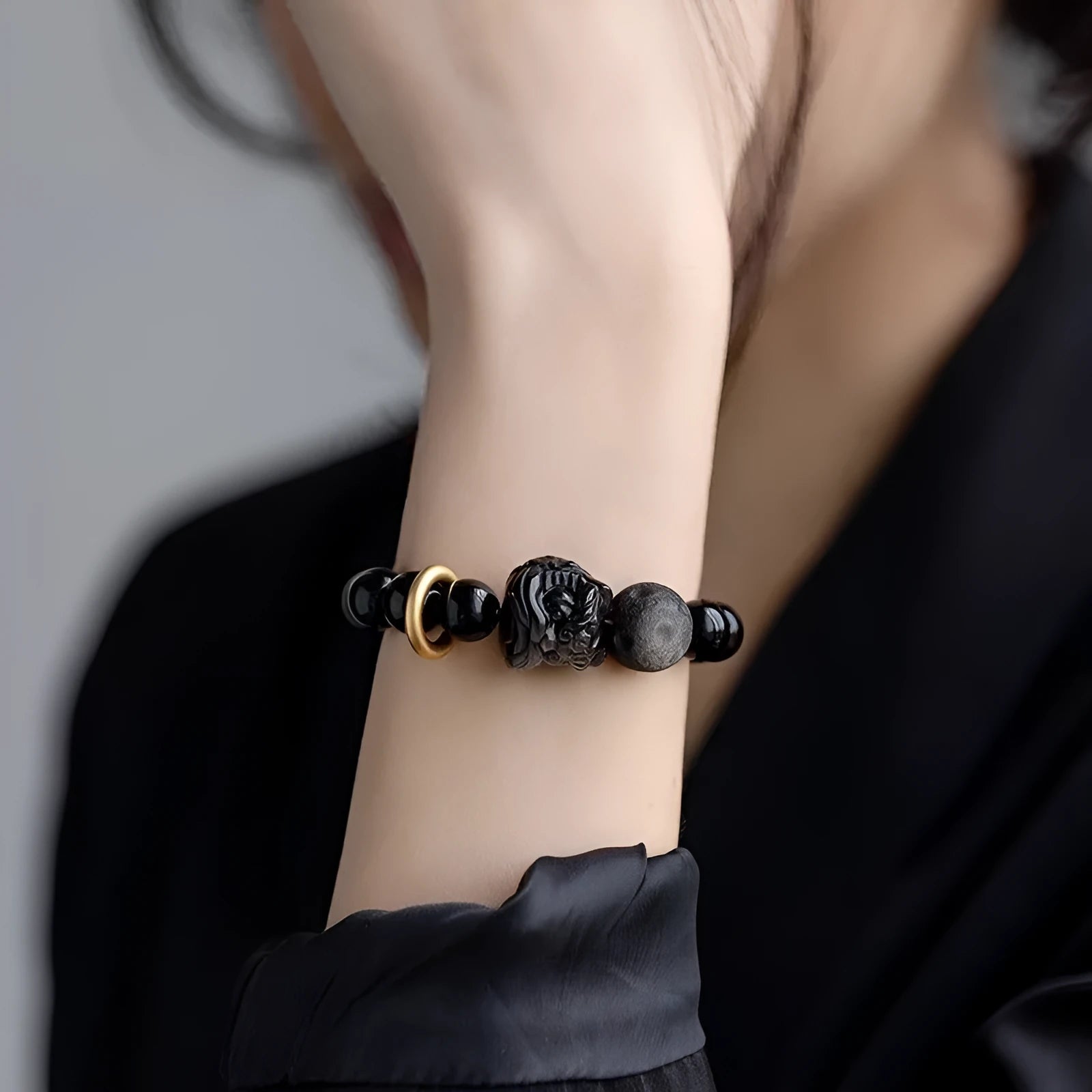 S519 colour resin fashion bracelet for men and women on a white background.