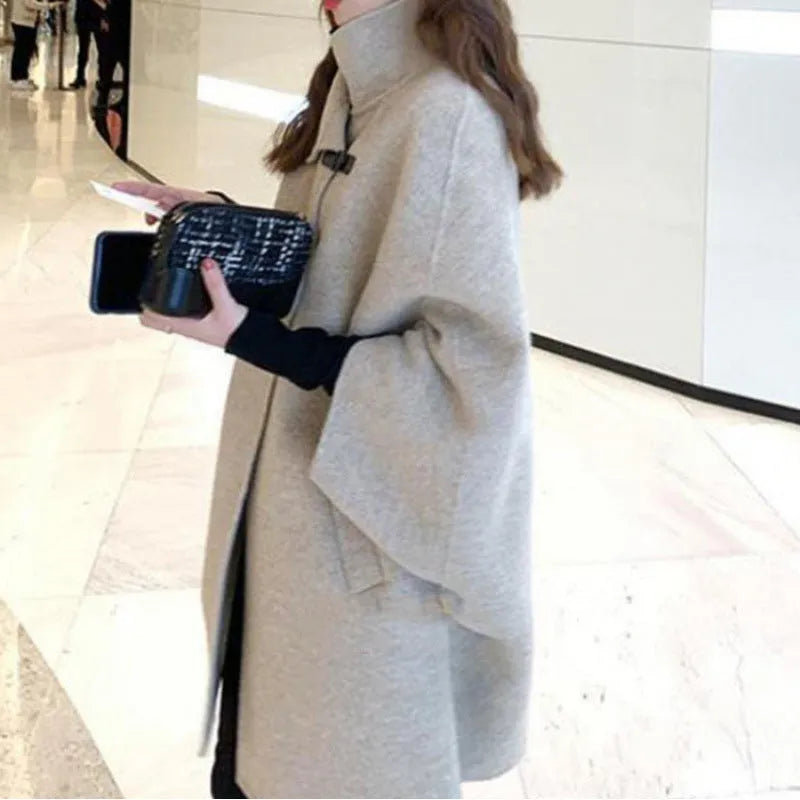 Women's green acrylic coat with flight sleeve half sleeves and 100cm lengthened length