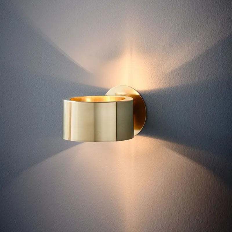 Modern simple iron wall lamp with copper gold finish, 15cm diameter, 8cm height