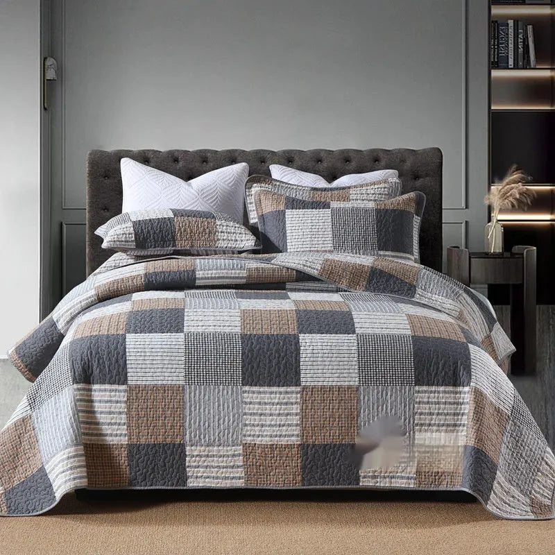 Quilted cotton bed cover three-piece set with decorative pattern on 1.5-1.8m bed