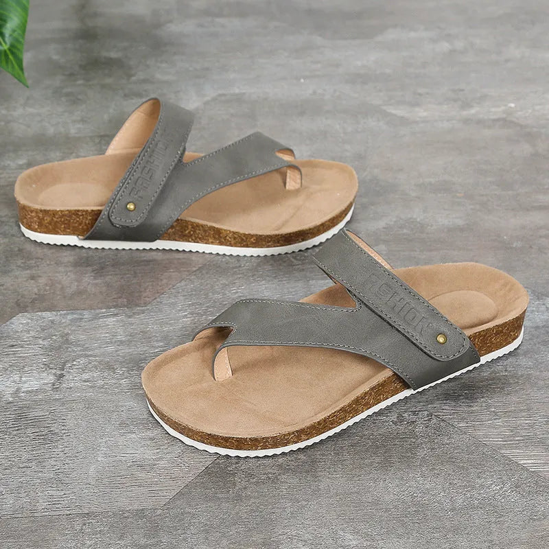 Flat toe ring thick-soled flip-flops in solid colour with artificial PU upper and foam sole
