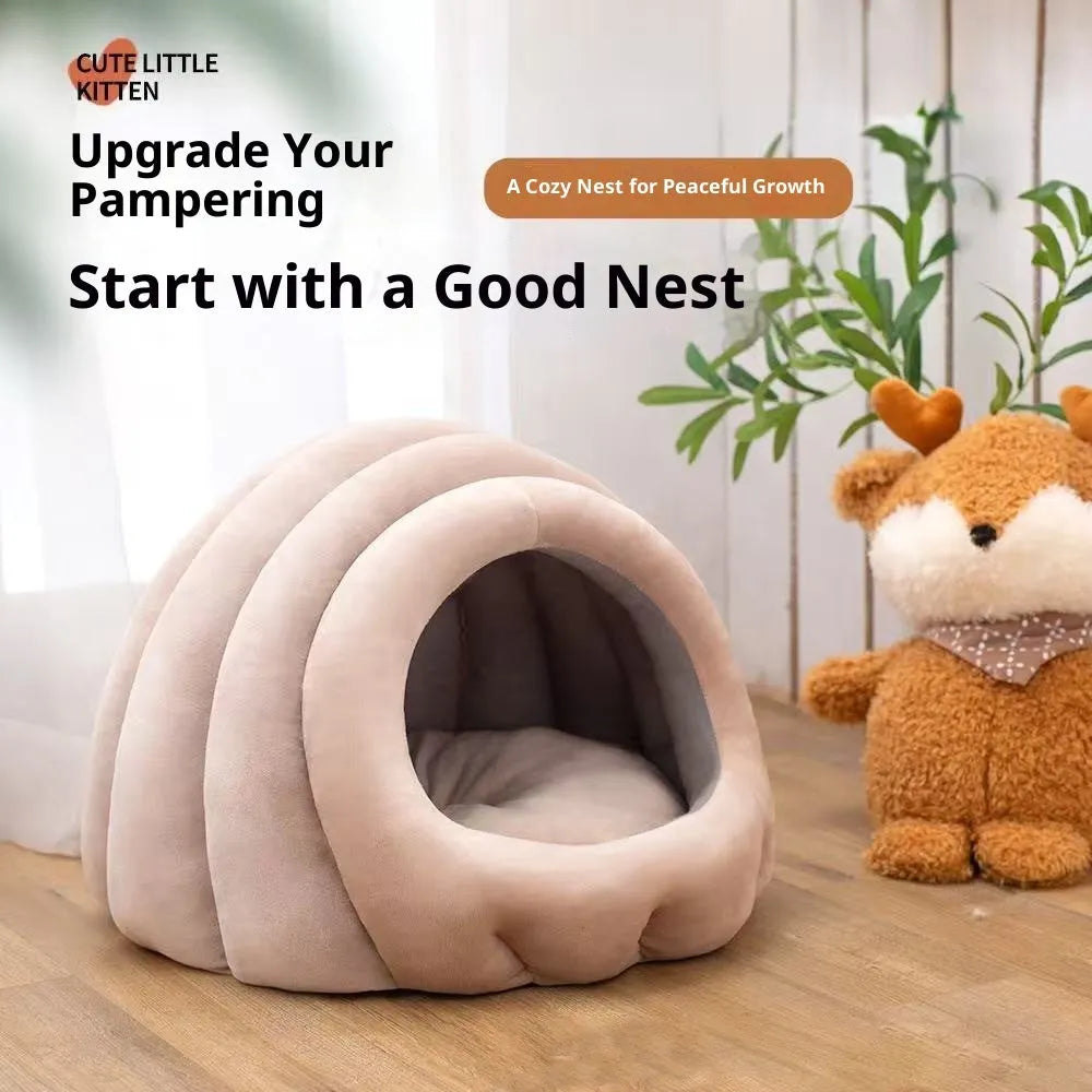 Fully enclosed cat nest in smokey blue flannel with PP cotton filling, L size 40x40x35cm, on floor