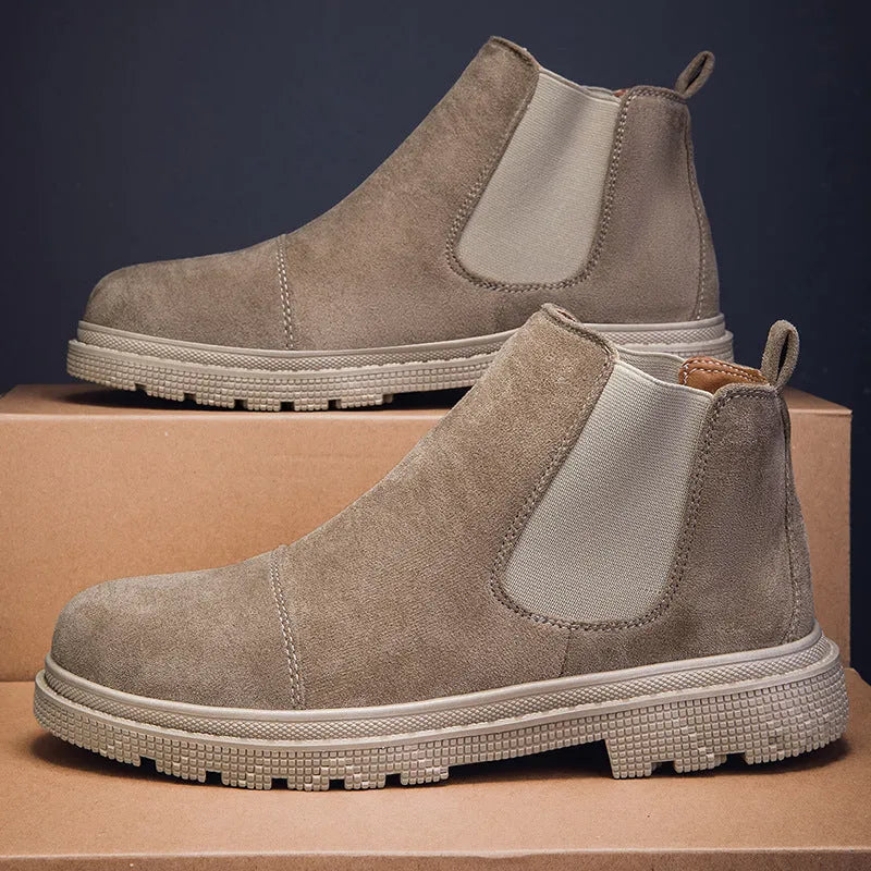 Gao Banglun slip-on retro boots for men, black colour, round toe, platform mid heel, side view