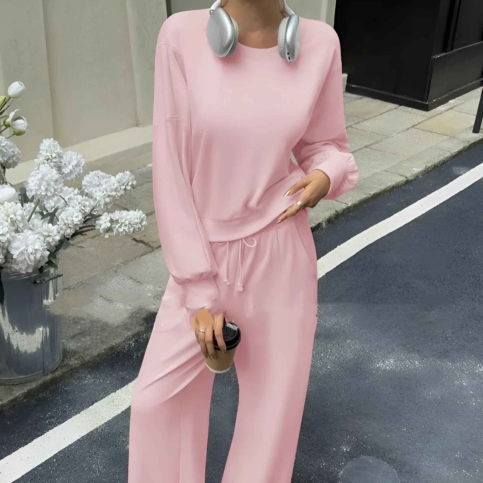 Women's casual two-piece trousers set in solid colour with long sleeves