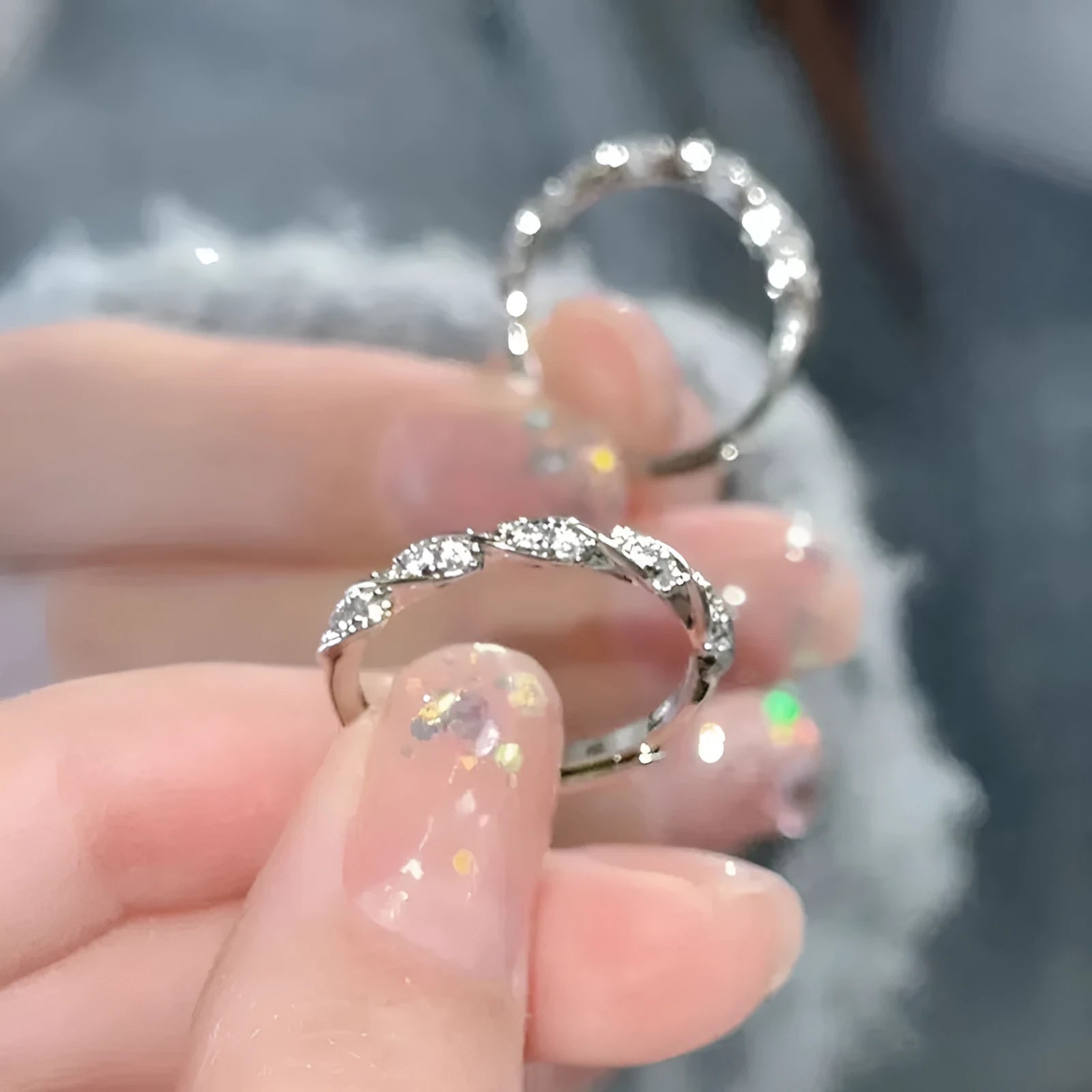 S999 sterling silver winding love ring in white gold colour with inlaid zircon for women