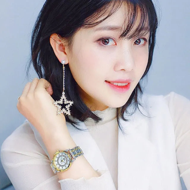 Women's diamond-set quartz wristwatch round alloy case 32mm gold finish mineral glass