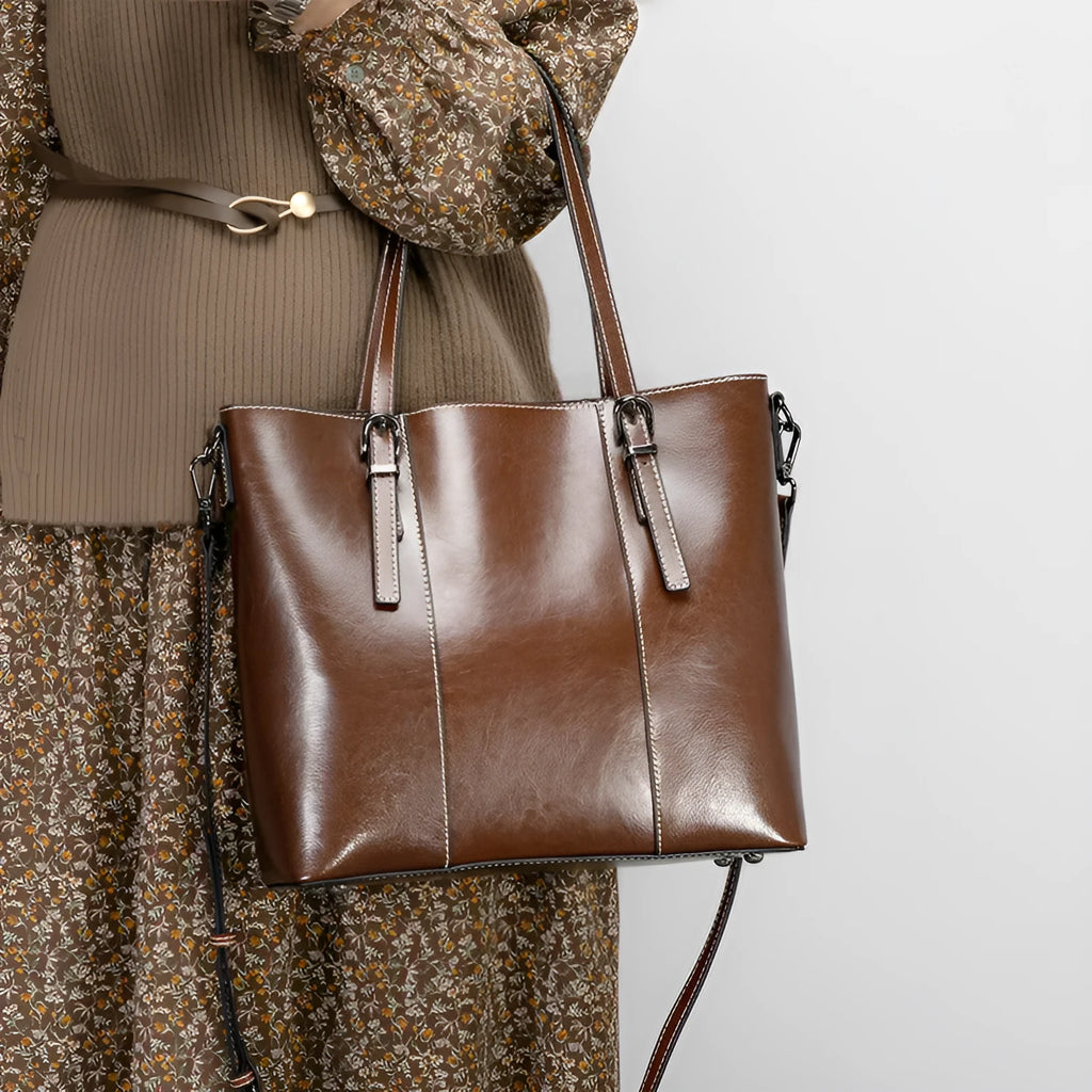 Genuine leather women's retro shoulder bag in brown with multiple compartments and detachable straps