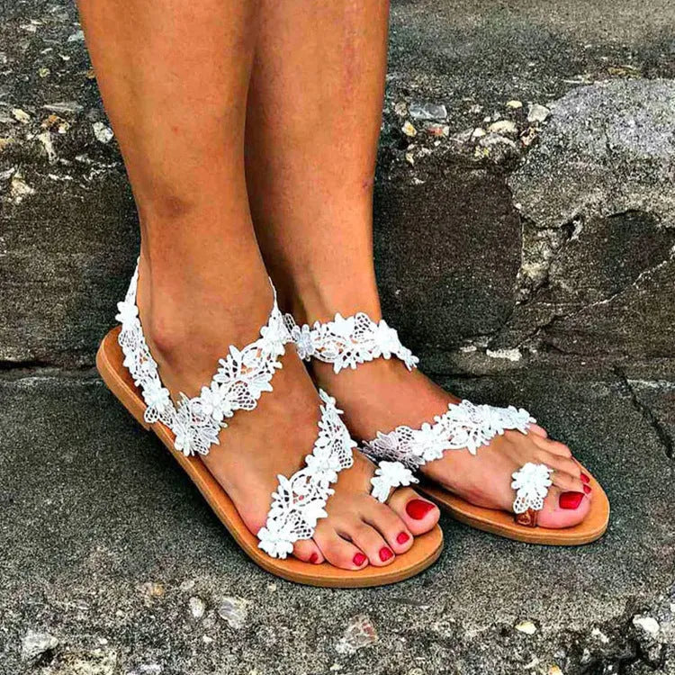 White plus size women's flat sandals with rhinestone flower decoration and slip-on design
