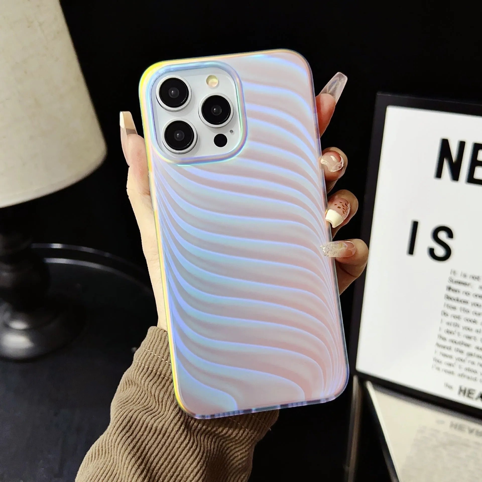 Frosted double-layer TPU PC colour-changing drop-resistant protective cover for iPhone 11-16 Pro Max in feather pattern