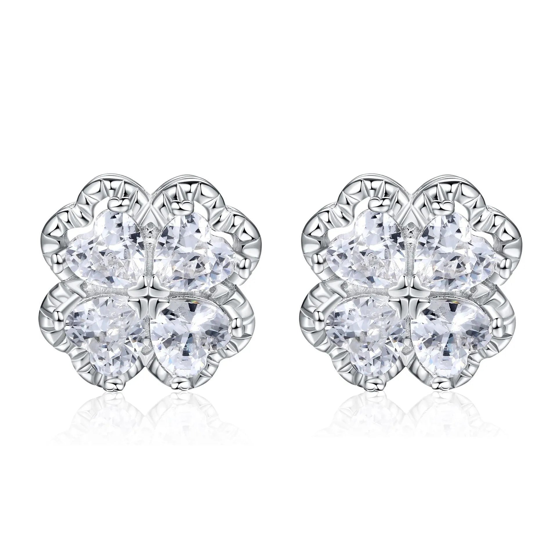 Pair of heart-shaped zircon earrings in 925 silver with a white gold finish.