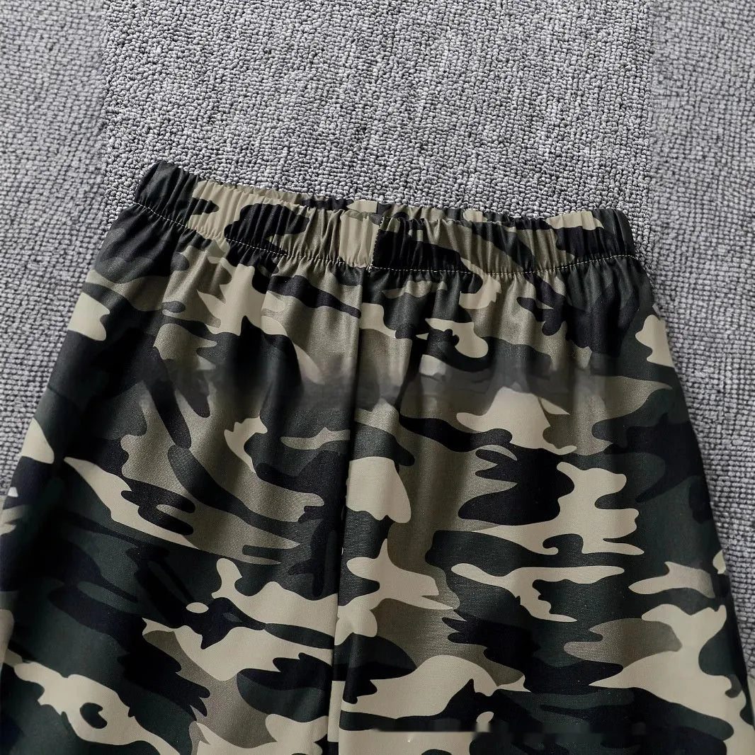 Girls' three-piece set with cropped hoodie, rib vest, and camouflage sweatpants in Army Green